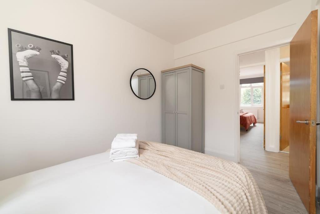 Appartement Two Bedroom By Buonomo Short Lets & Serviced In Balham With Balcony